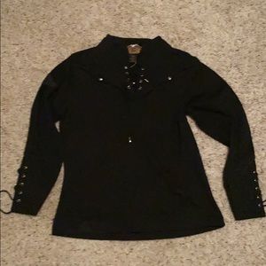 Ladies Harley Davidson longsleeve pullover.